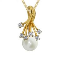 Pearl and Diamond pendant